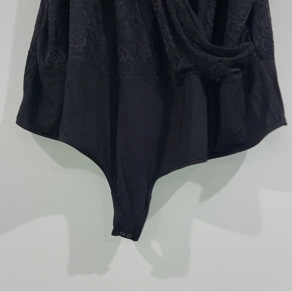 NWT Torrid Surplice Strappy Lace Bodysuit, Black, 5X/28W, Plus Size, Lingerie - Picture 8 of 8